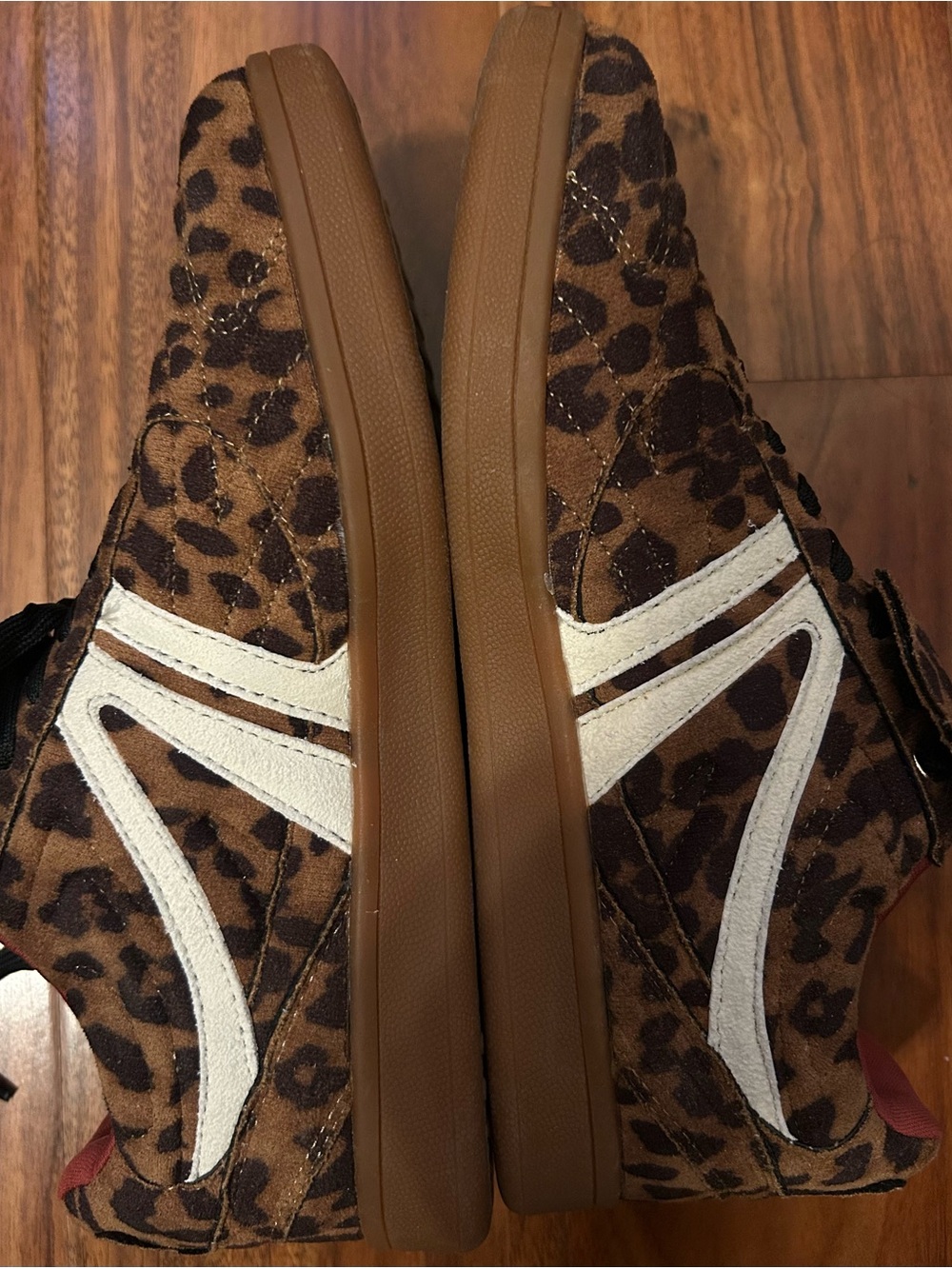 Leopard Print Women’s Sneakers - Brown & Black - Picture 5 of 9